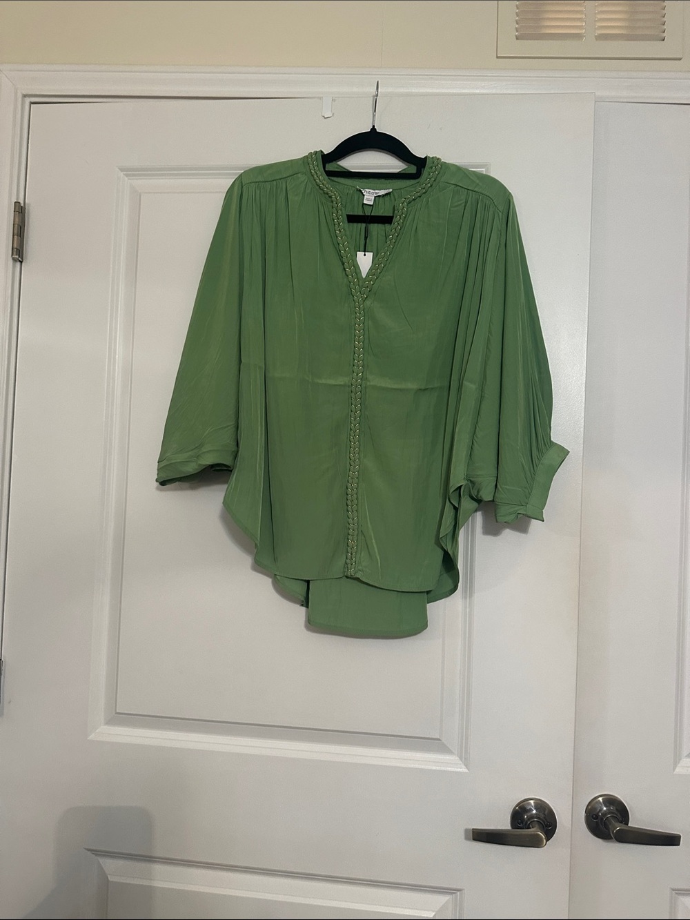 Chico's Green Hi/Low Hem Braided Details and Batwing Sleeves Tunic Top